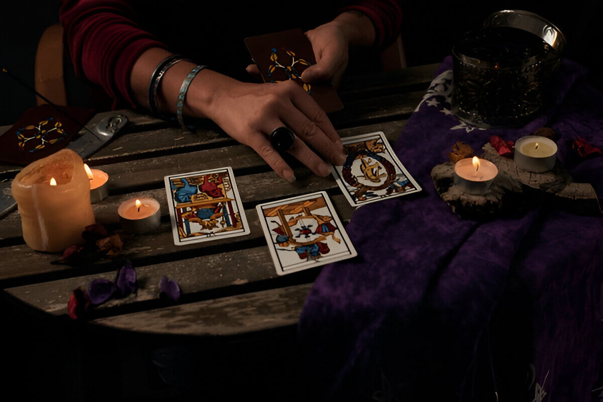 Tarot Card Reading Image